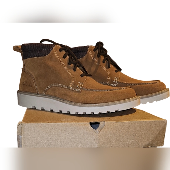Collections by Clarks - Picture 1 of 8